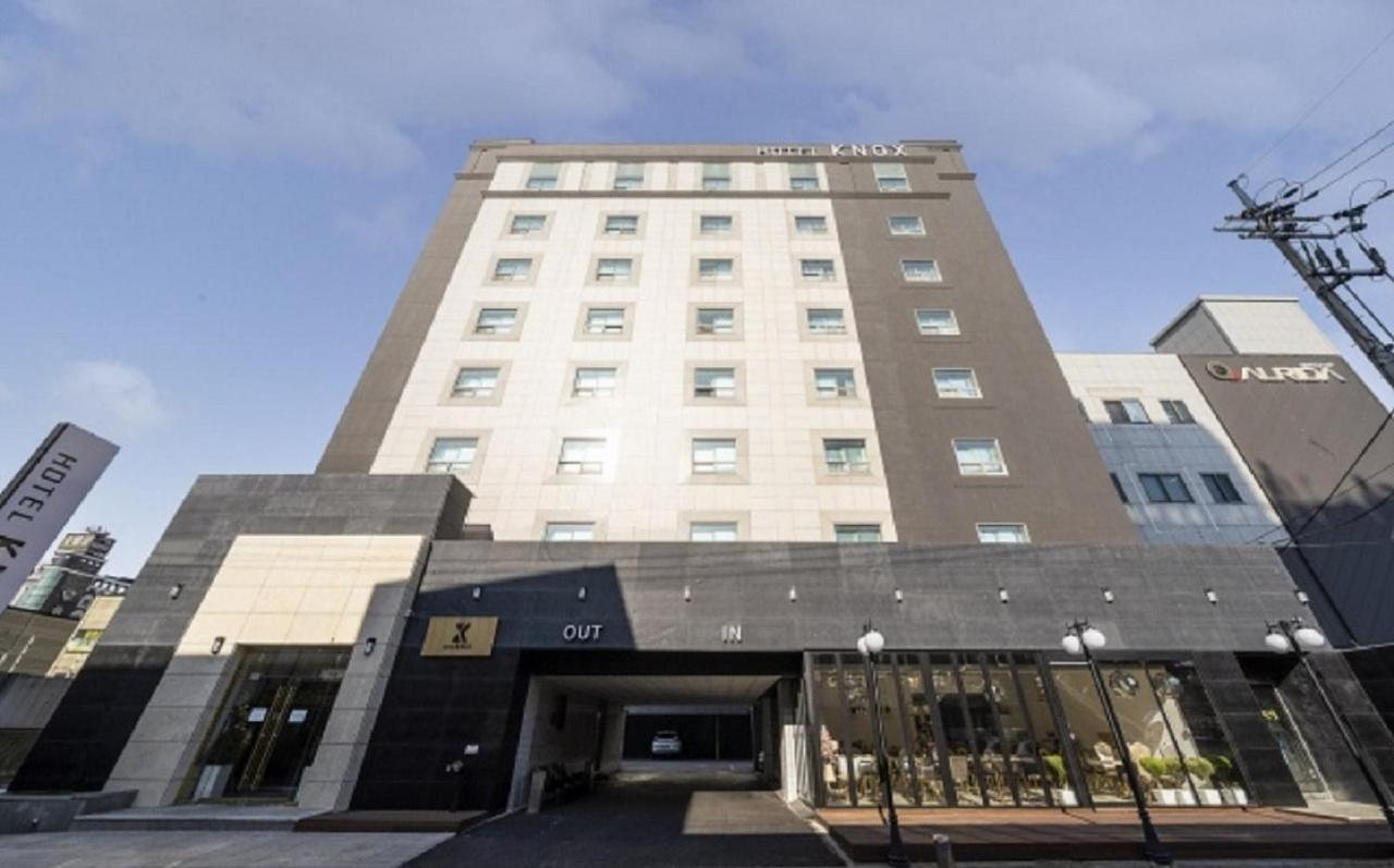 Knox Hotel Чхонан Екстер'єр фото