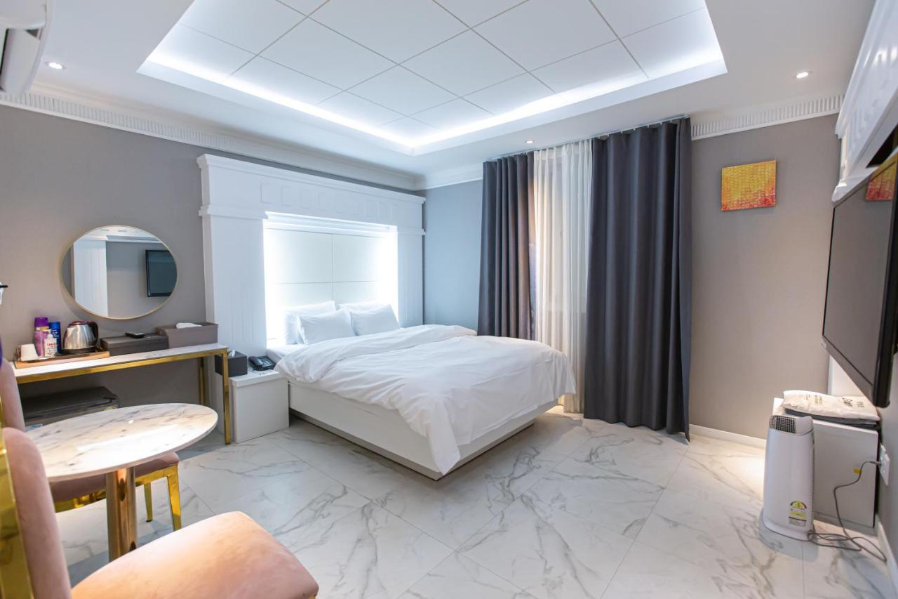 Knox Hotel Чхонан Екстер'єр фото