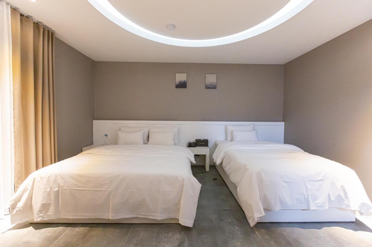 Knox Hotel Чхонан Екстер'єр фото
