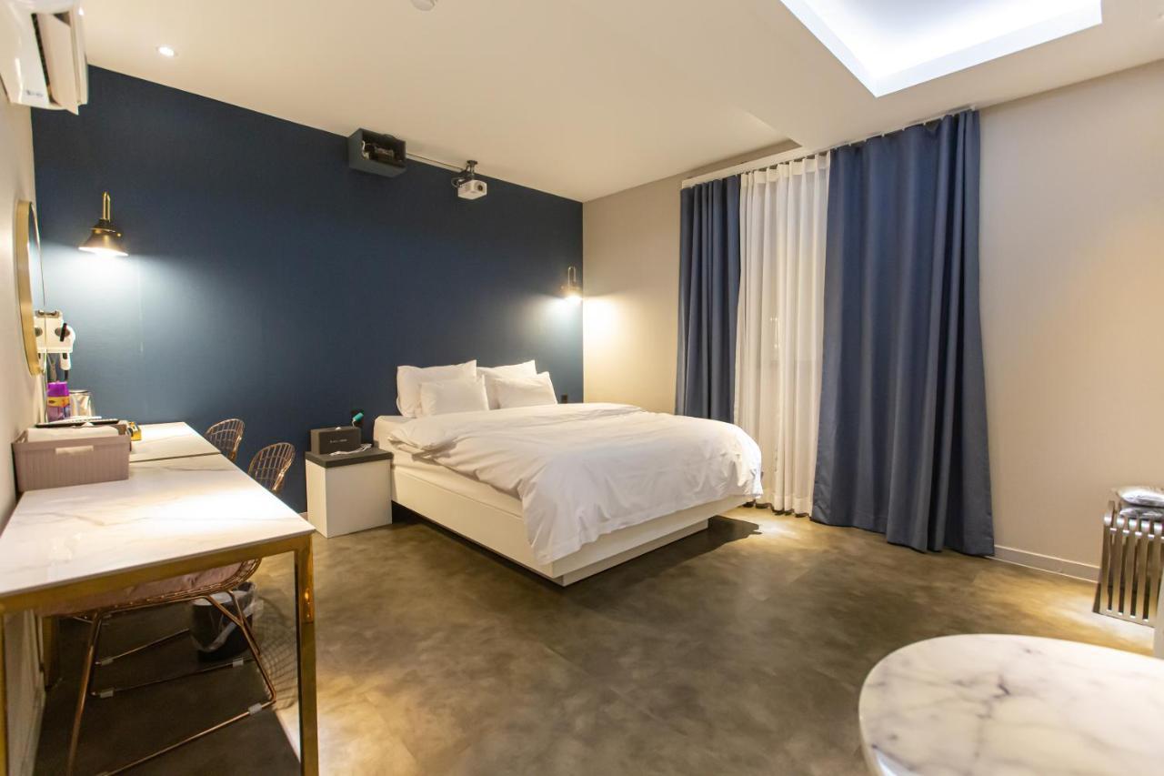 Knox Hotel Чхонан Екстер'єр фото