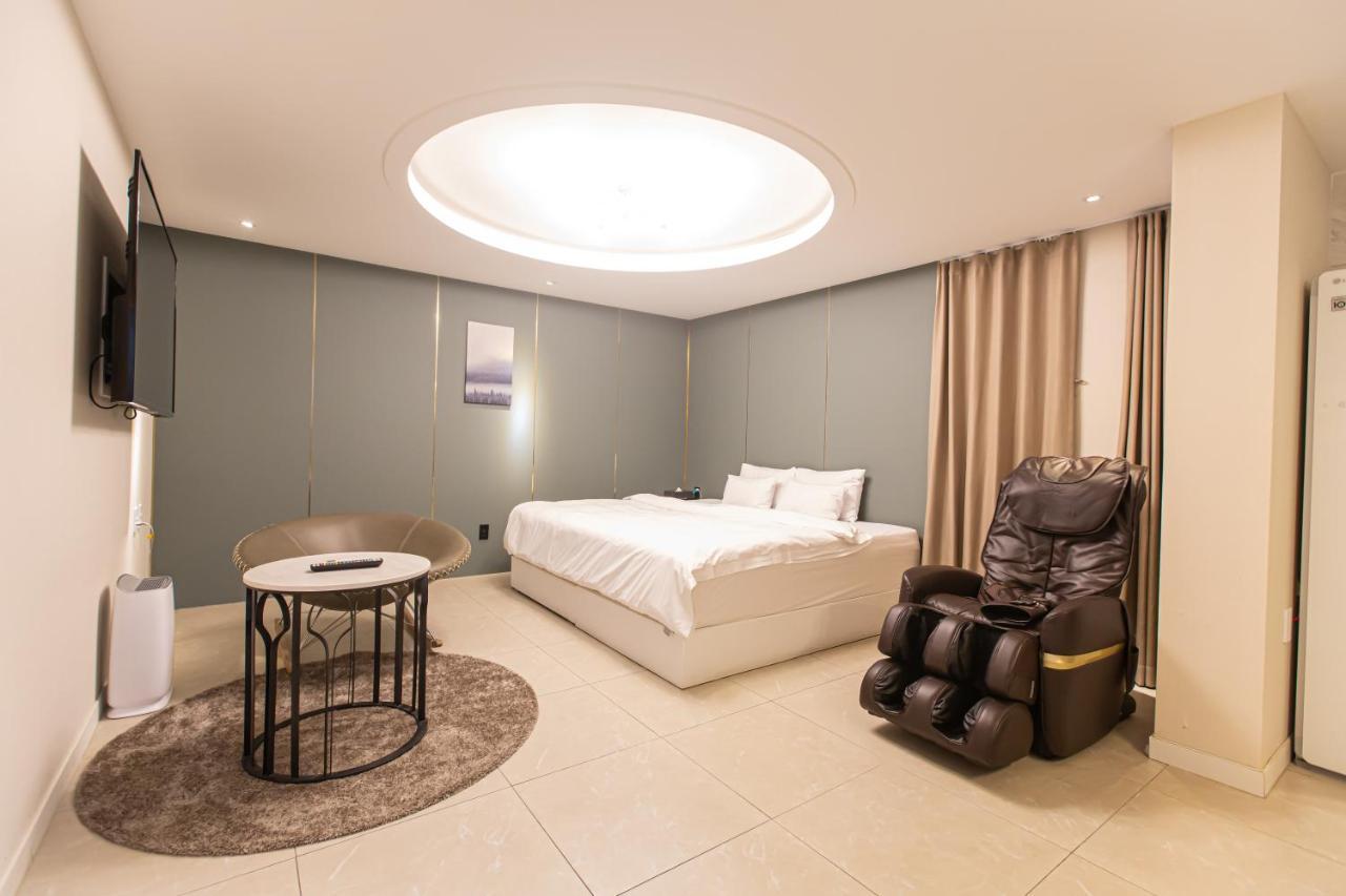 Knox Hotel Чхонан Екстер'єр фото