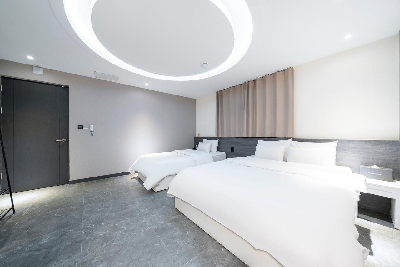 Knox Hotel Чхонан Екстер'єр фото