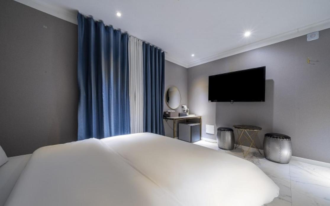 Knox Hotel Чхонан Екстер'єр фото