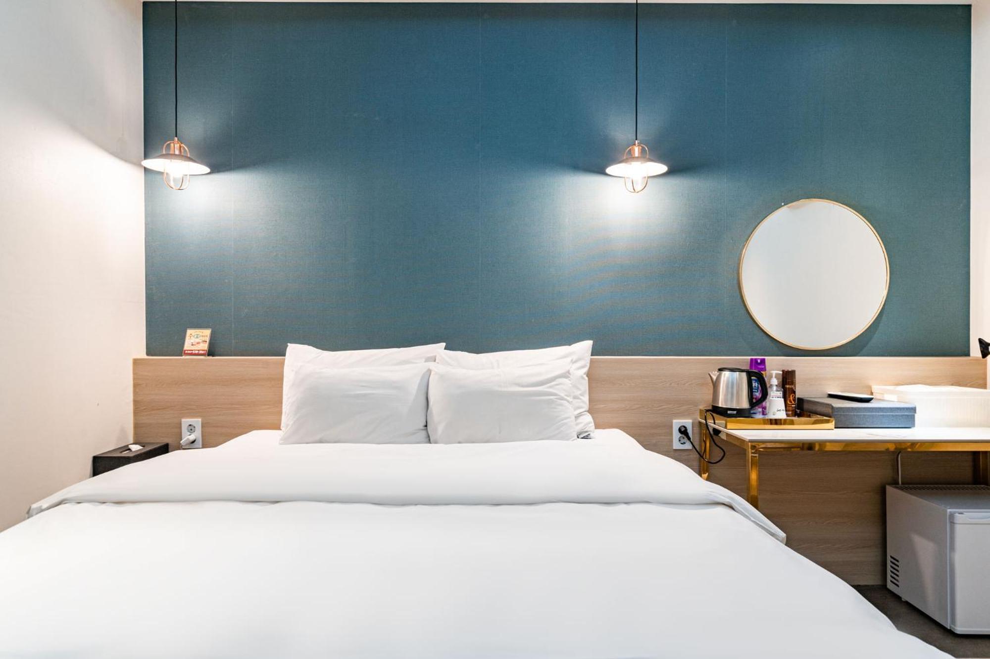 Knox Hotel Чхонан Екстер'єр фото