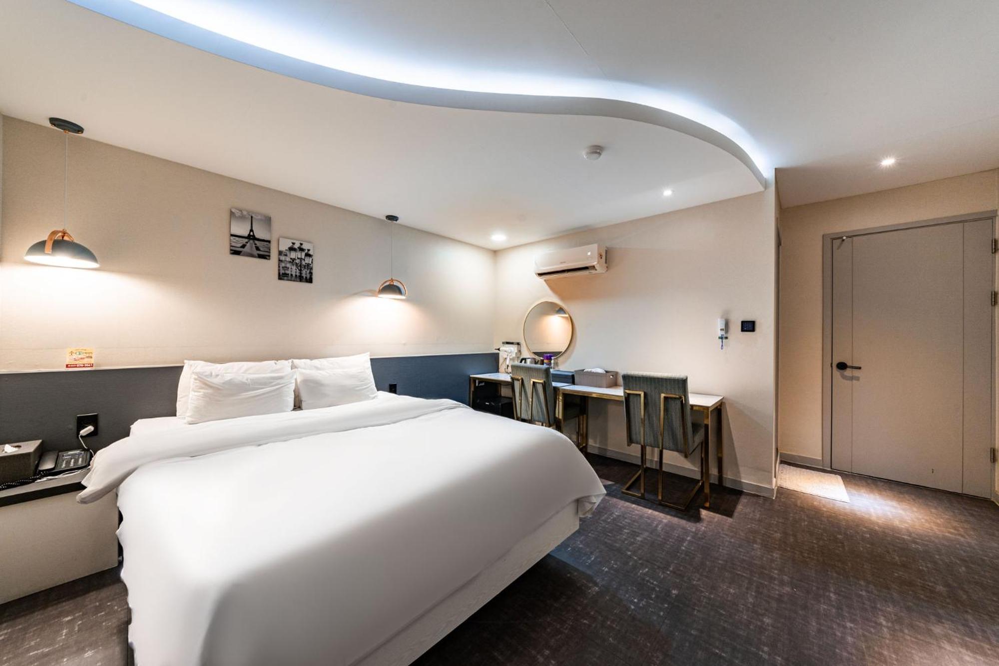 Knox Hotel Чхонан Екстер'єр фото
