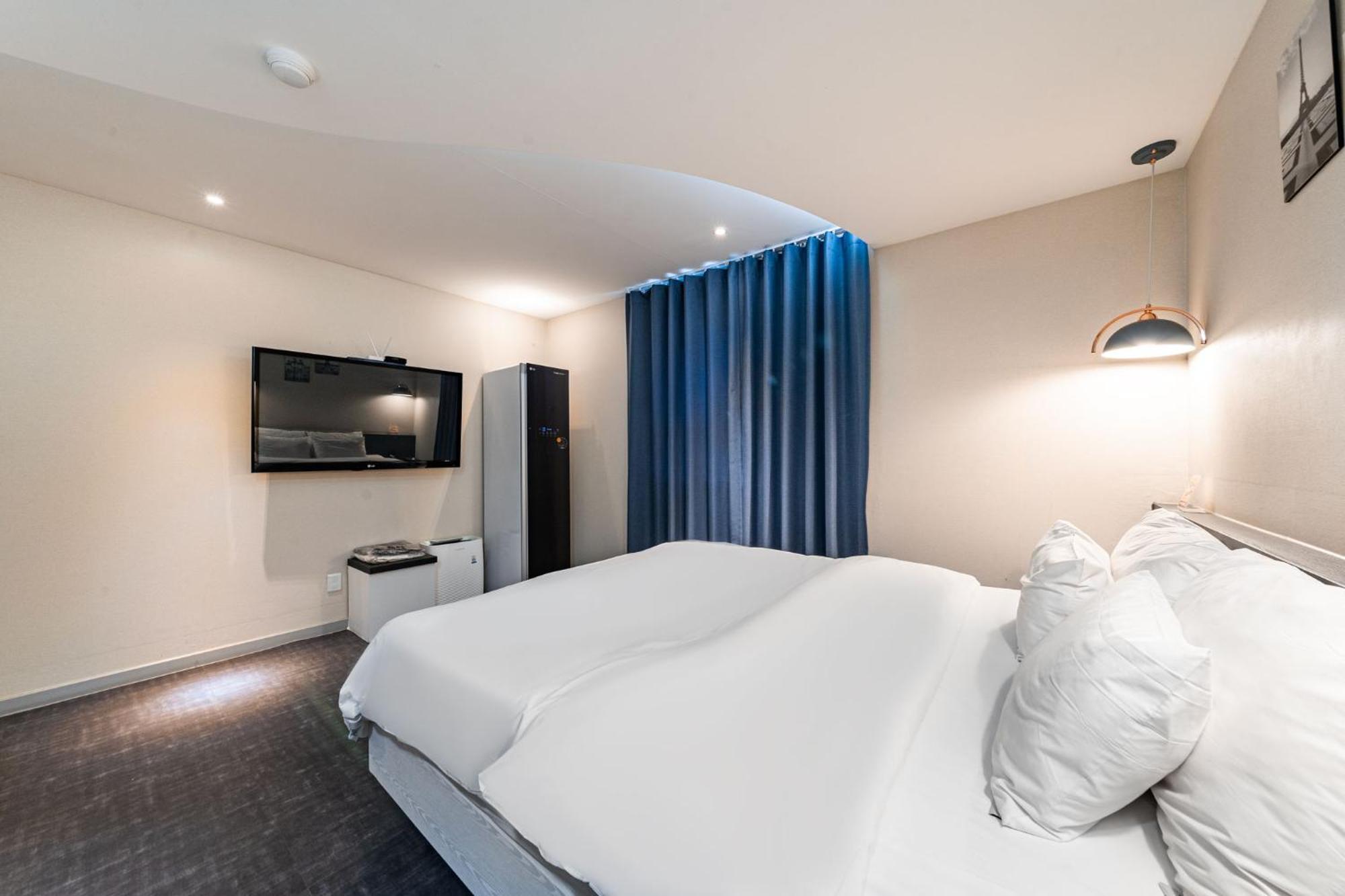 Knox Hotel Чхонан Екстер'єр фото