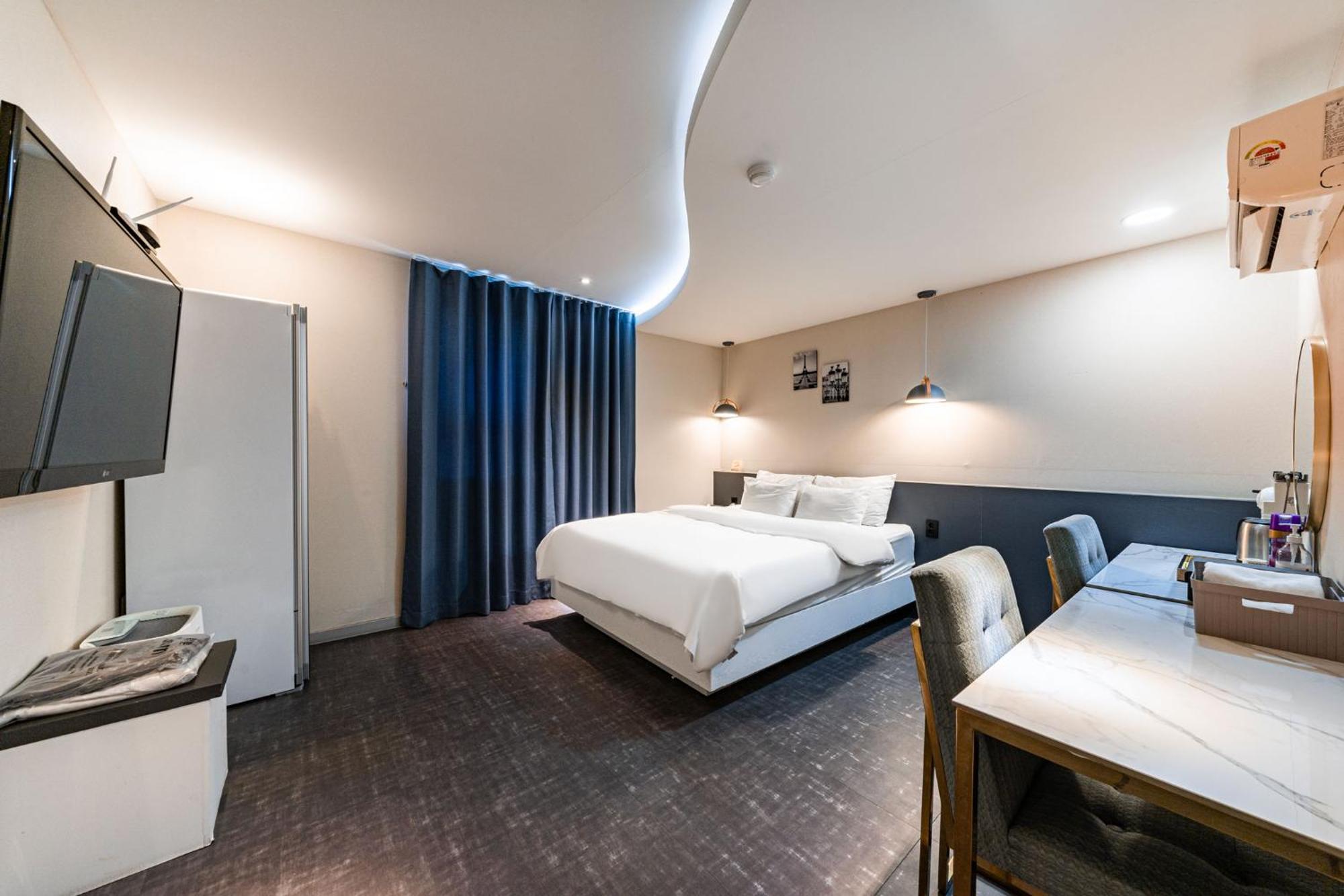 Knox Hotel Чхонан Екстер'єр фото